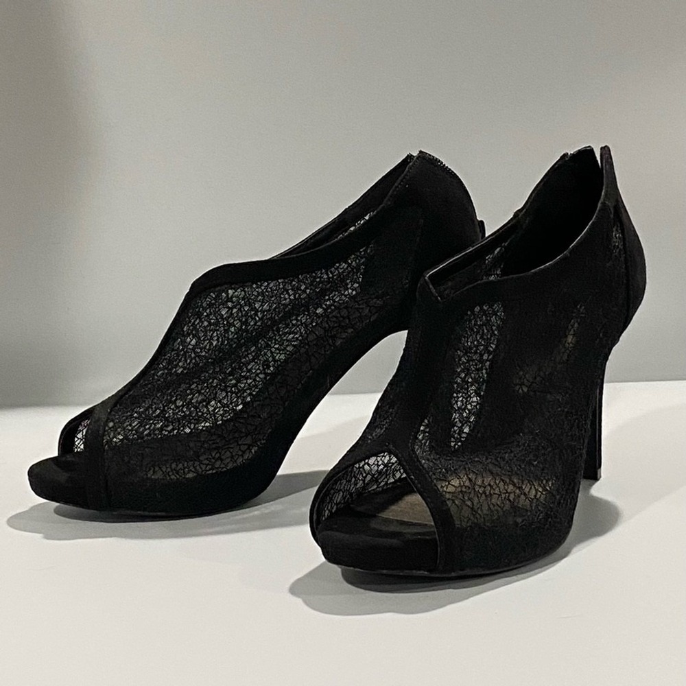 Chic Black Lace Peep-Toe Heels
M by Marinelli